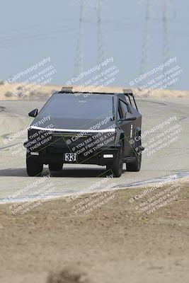 media/Oct-19-2025-Speed Ventures (Sun) [[a6e7fe67be]]/TC B/Session 2 (Outside Grapevine)/